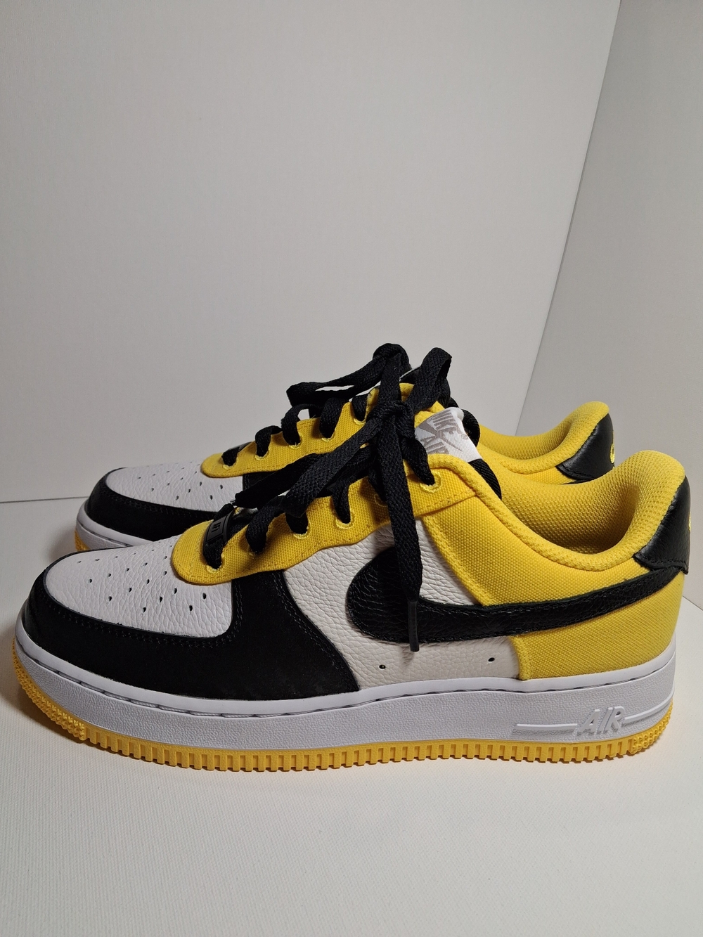 Kids Low-Top Athletic Sneakers in Yellow, Black & White